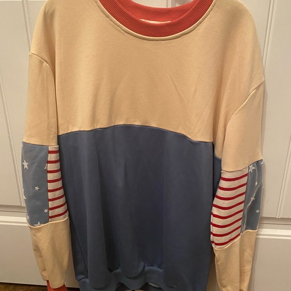 Nora Madison patriotic sweatshirt - Picture 3 of 3